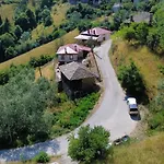 къща сливови Holiday home Bunzareto